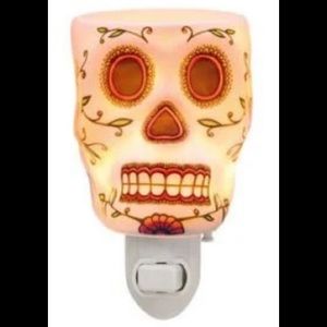Scentsy Calavera plug in NIB